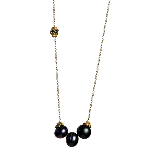 Black Pearl Love Necklace