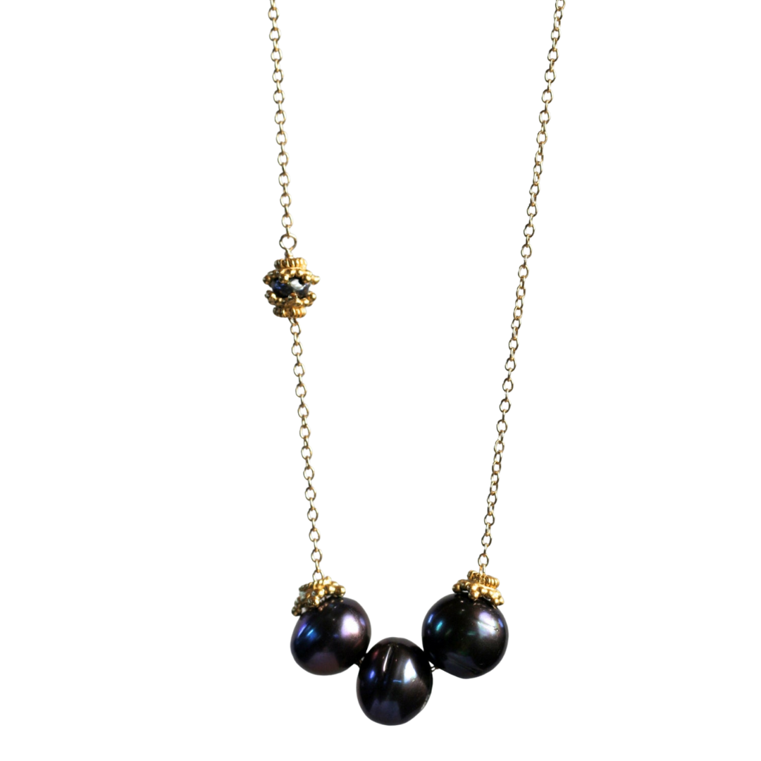 Black Pearl Love Necklace